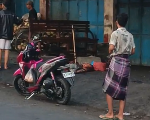 Awalnya Hanya Bertanya, Penjual Es di Waru Malah Jadi Korban Bacok! Pria Pembawa Celurit Tewas