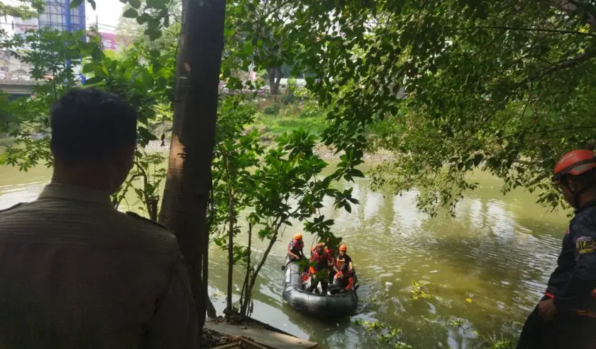 Diduga Terlibat Pembacokan di Panjang Jiwo Surabaya, Satu Orang Lompat ke Sungai Jagir dan Masih Dicari
