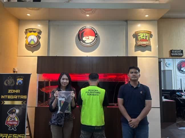 Diduga Edarkan Sabu dari Rumah, MR Diciduk Satresnarkoba Polrestabes Surabaya