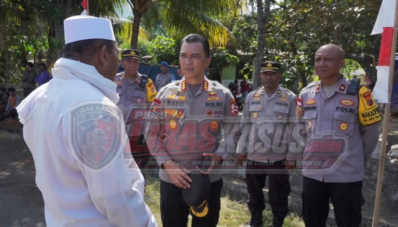 Di Tengah Duka Gempa Ende, Kasatgas Humas Polri Beri Penguatan kepada Personel dan Warga