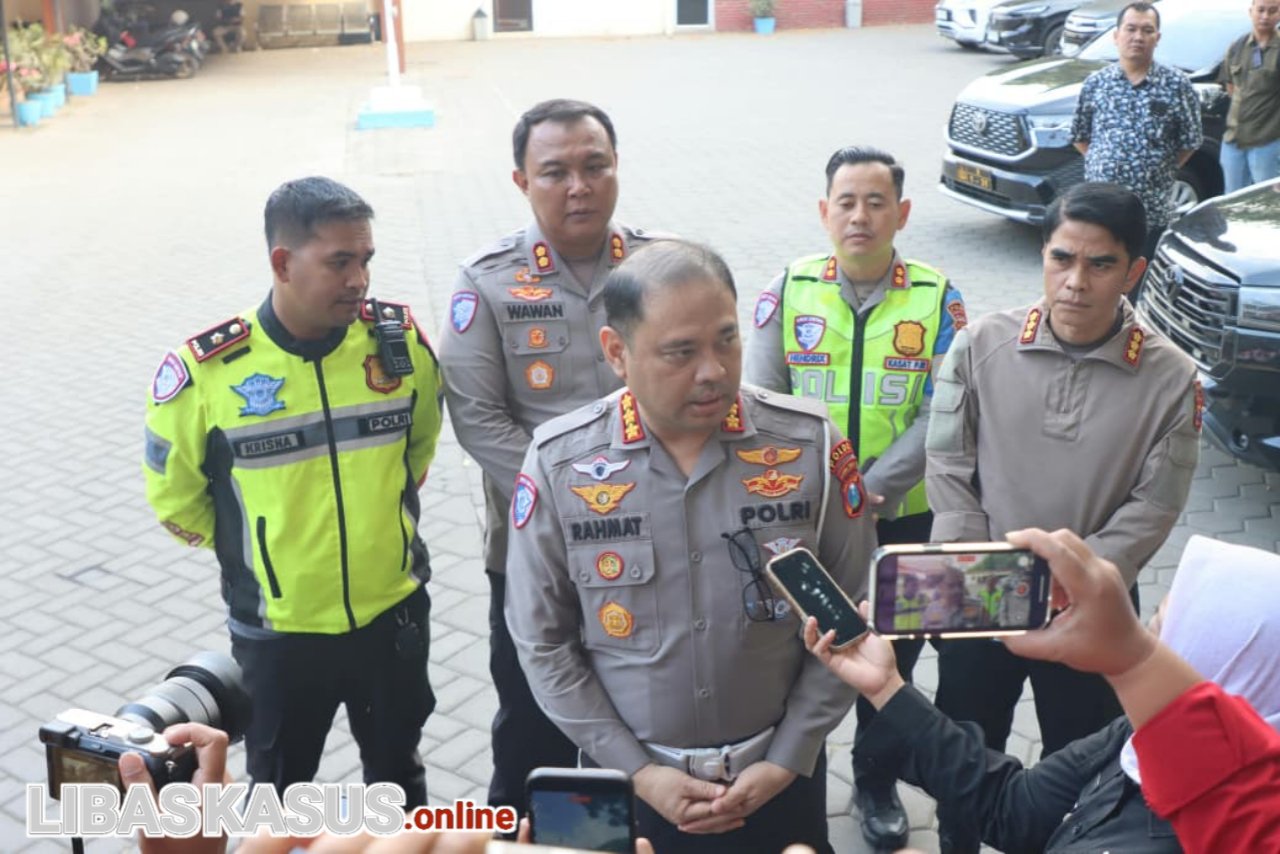 Polda Jatim Terjunkan 60 Personel Siaga 24 Jam Urai Kepadatan di Ketapang Banyuwangi